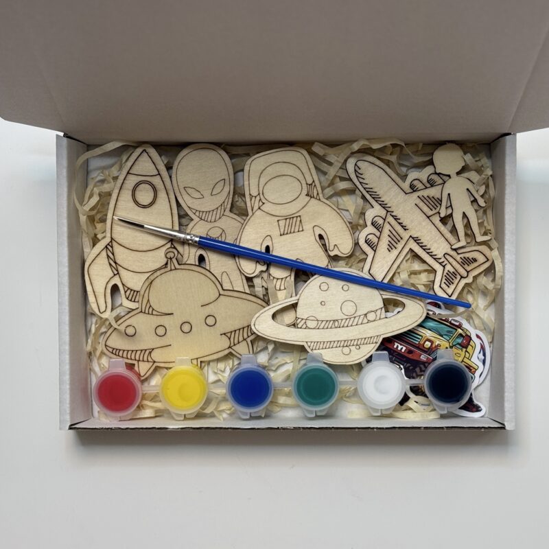 بوكس تلوين الفضاء للاطفال